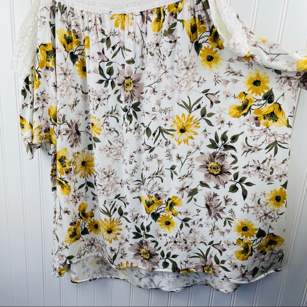 Torrid Stretch Challis Crochet Yellow Floral Off Shoulder Top Size 4X - Picture 6 of 12